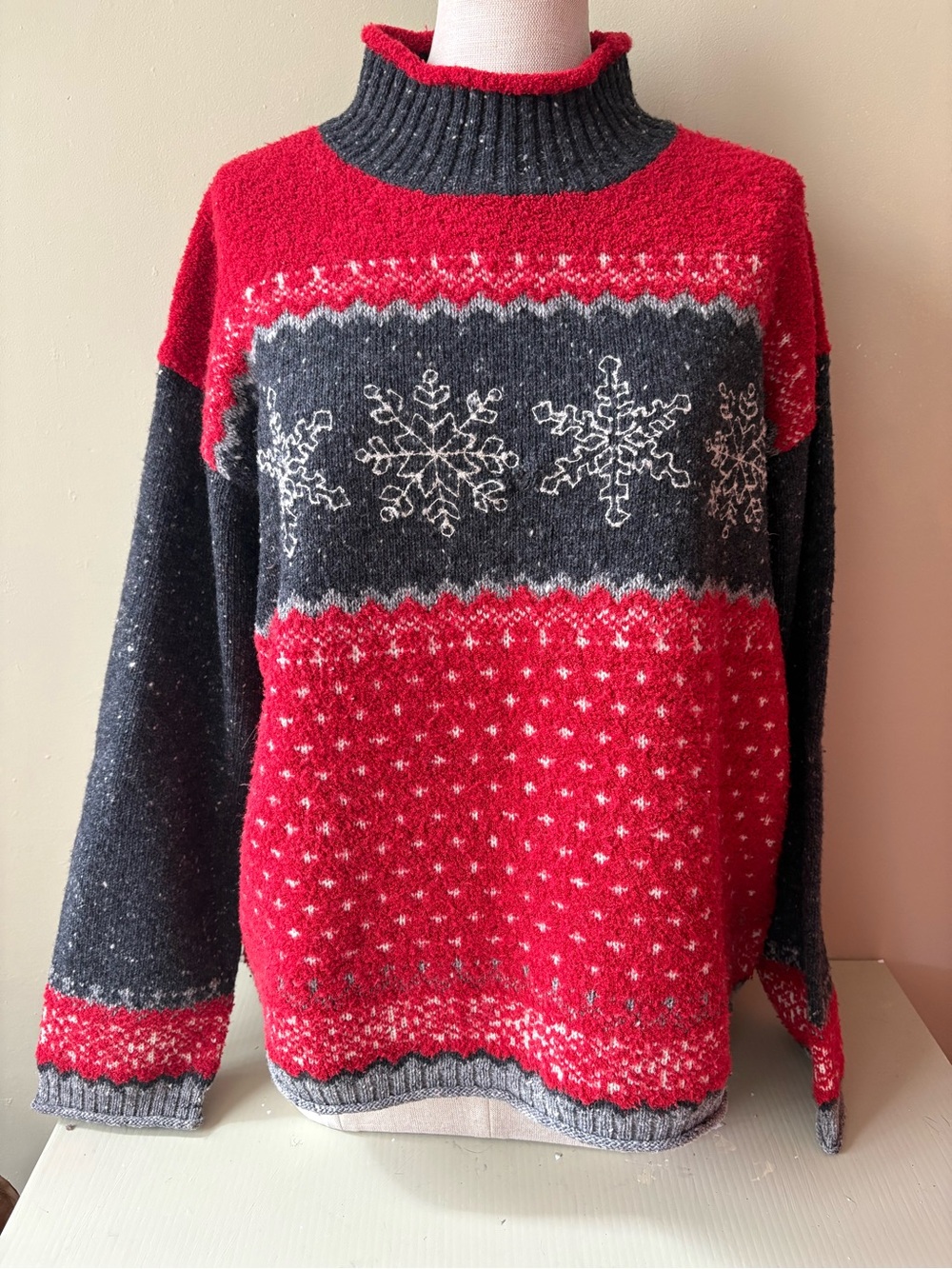 Women’s Jones New York Red Charcoal Snowflake wool Crewneck Sweater Sz XL